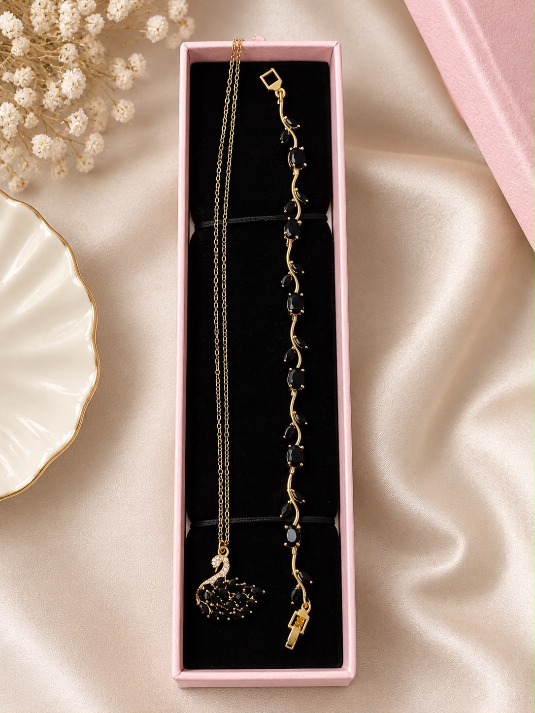 Swan necklace+tulip bracelet